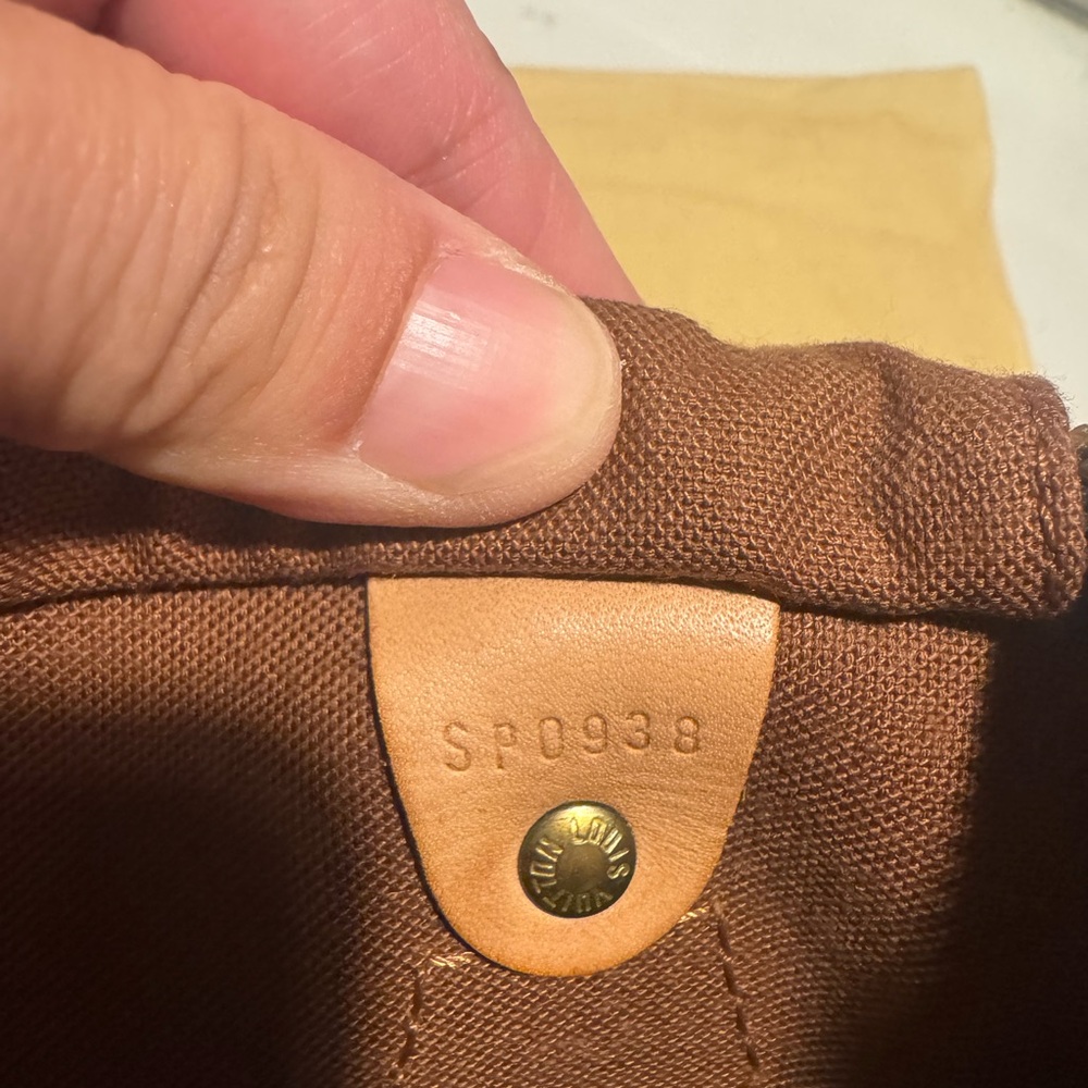 Louis Vuitton Monogram Speedy 30 - Picture 11 of 16